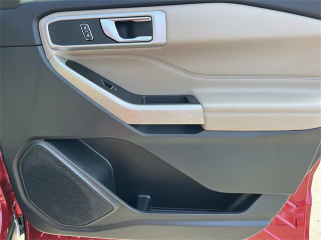 Certified 2021 Ford Explorer XLT w/ Equipment Group 202A image 25