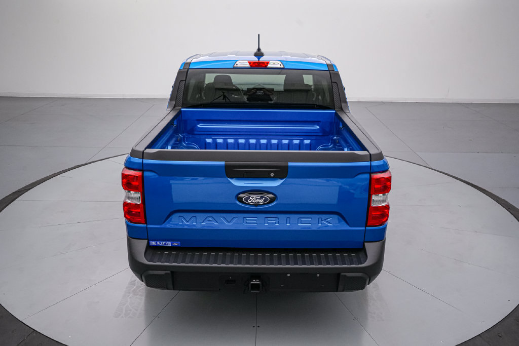 Certified 2025 Ford Maverick XLT w/ Equipment Group 302A AWD/4WD image 5