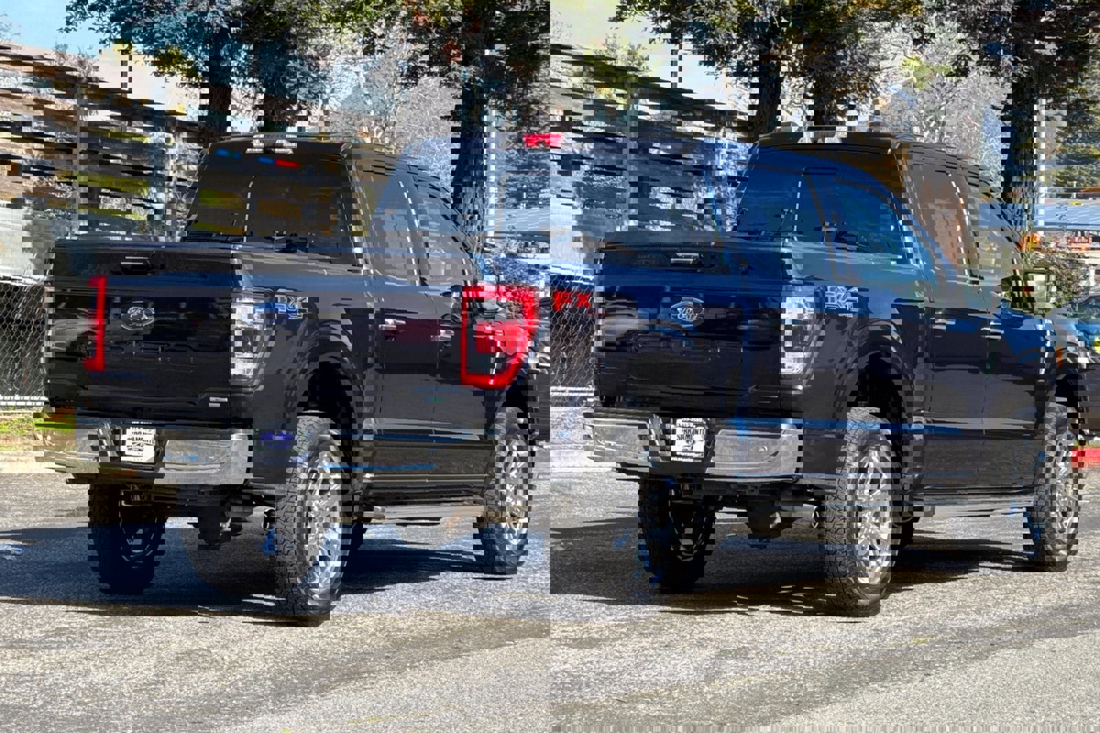 Certified 2022 Ford F150 Lariat w/ Max Trailer Tow Package image 4