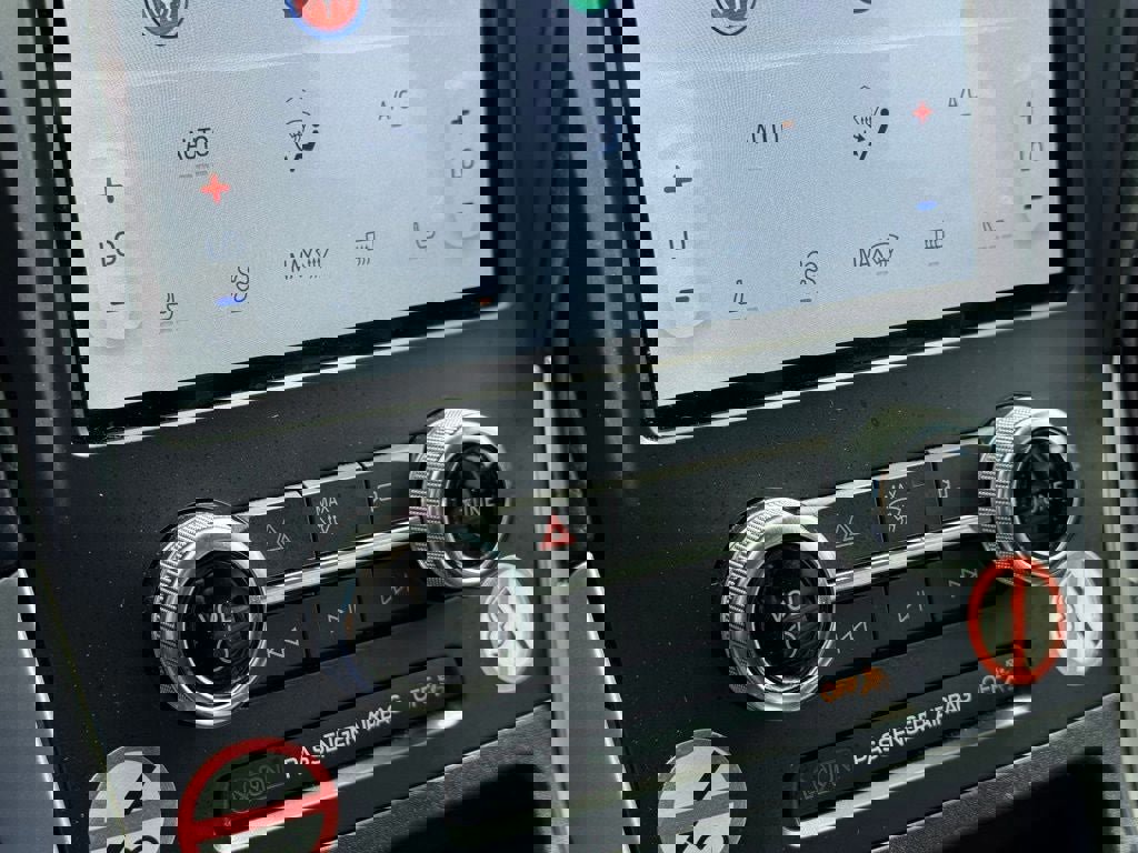 Certified 2023 Ford Edge SEL image 24