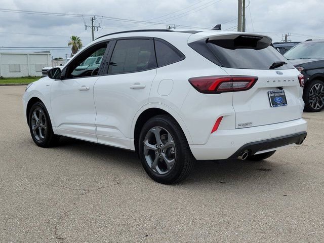 Certified 2023 Ford Escape ST-Line w/ Tech Pack #1 FWD image 4