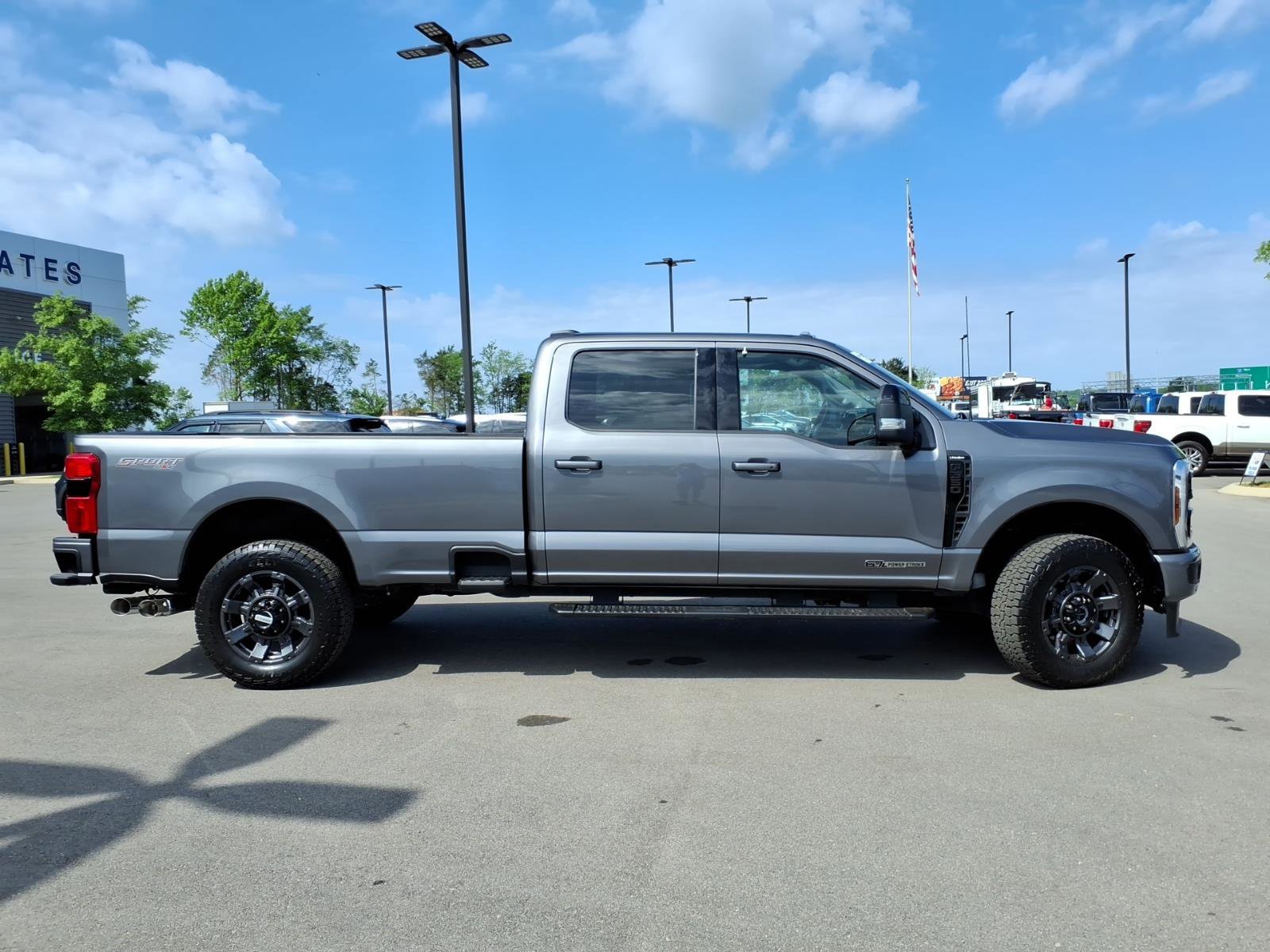 Certified 2024 Ford F350 Lariat w/ Lariat Ultimate Package image 6