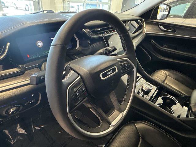Used 2023 Jeep Grand Cherokee 4WD 4xe w/ Luxury Tech Group II image 9