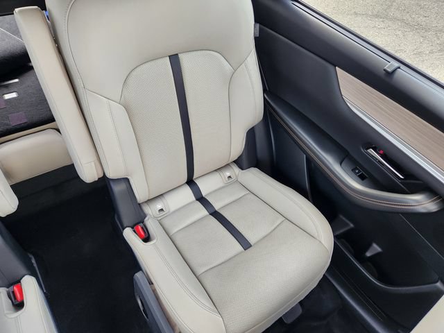 Used 2024 MAZDA CX-90 Plug-In Hybrid w/ Preferred AWD/4WD image 17