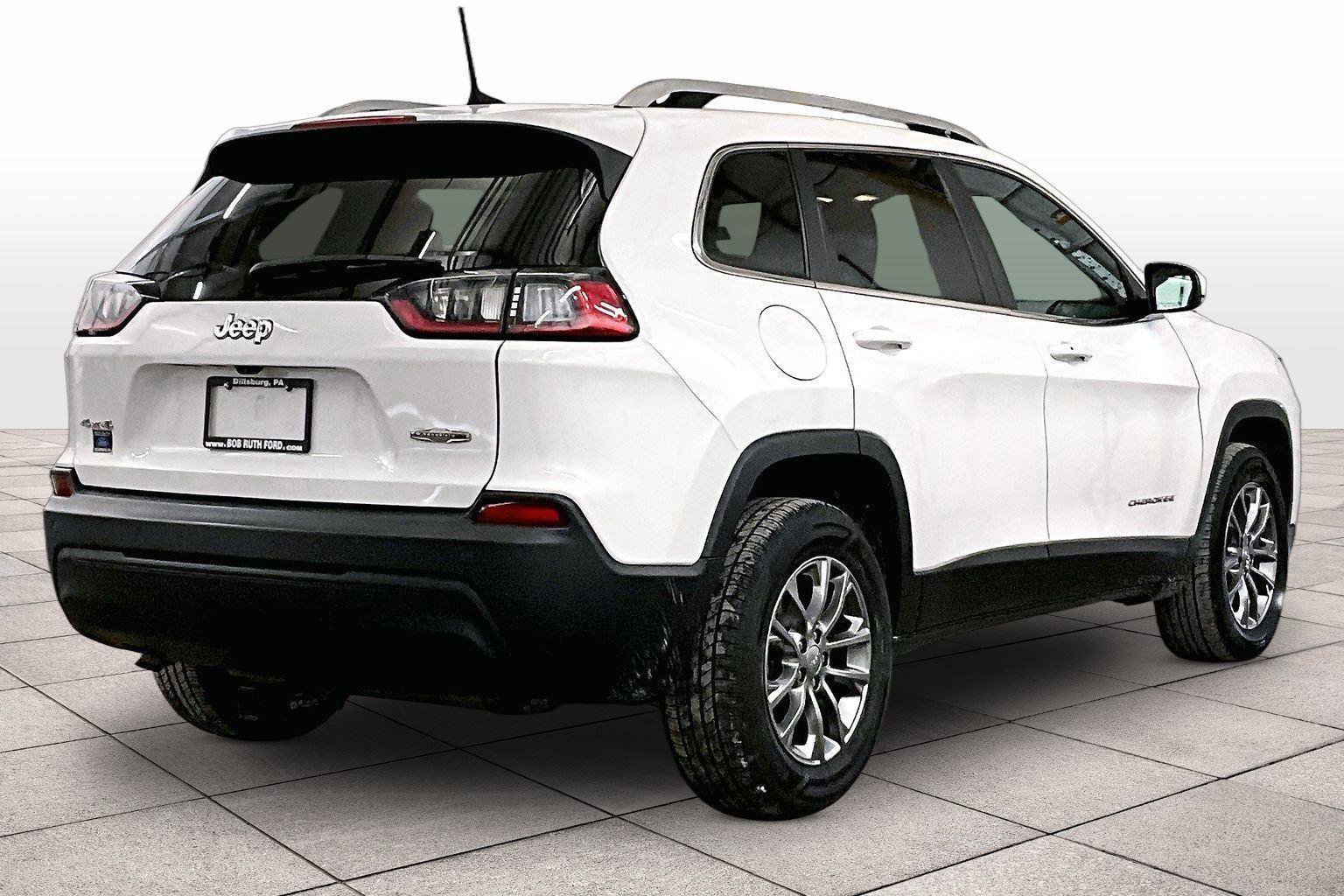 Used 2020 Jeep Cherokee Latitude Plus w/ Cold Weather Group image 3