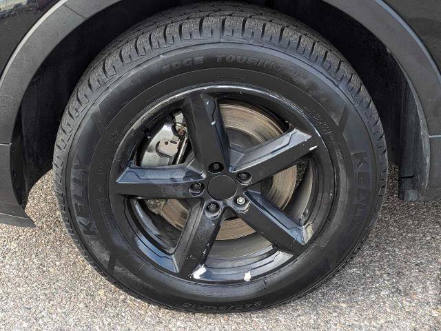 Certified 2017 Ford Explorer XLT w/ Equipment Group 202A AWD/4WD image 12