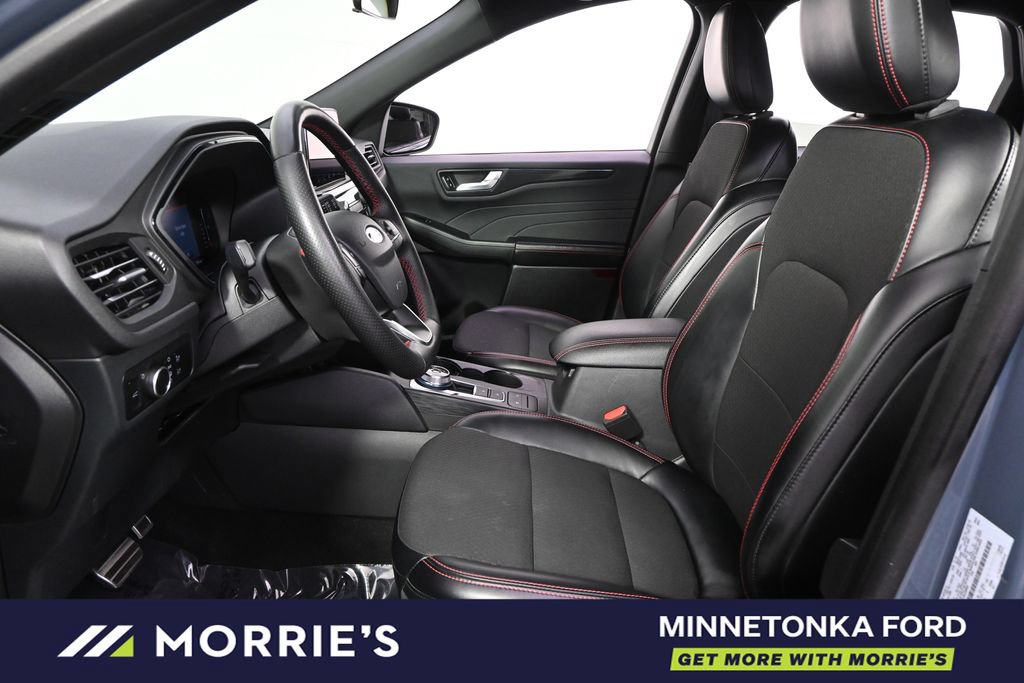 Certified 2024 Ford Escape ST-Line AWD/4WD image 13