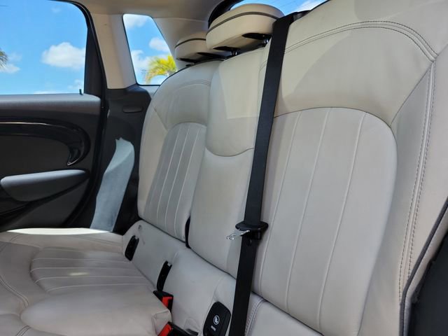 Used 2019 MINI Cooper 4-Door Hardtop w/ Signature Upholstery Package image 8