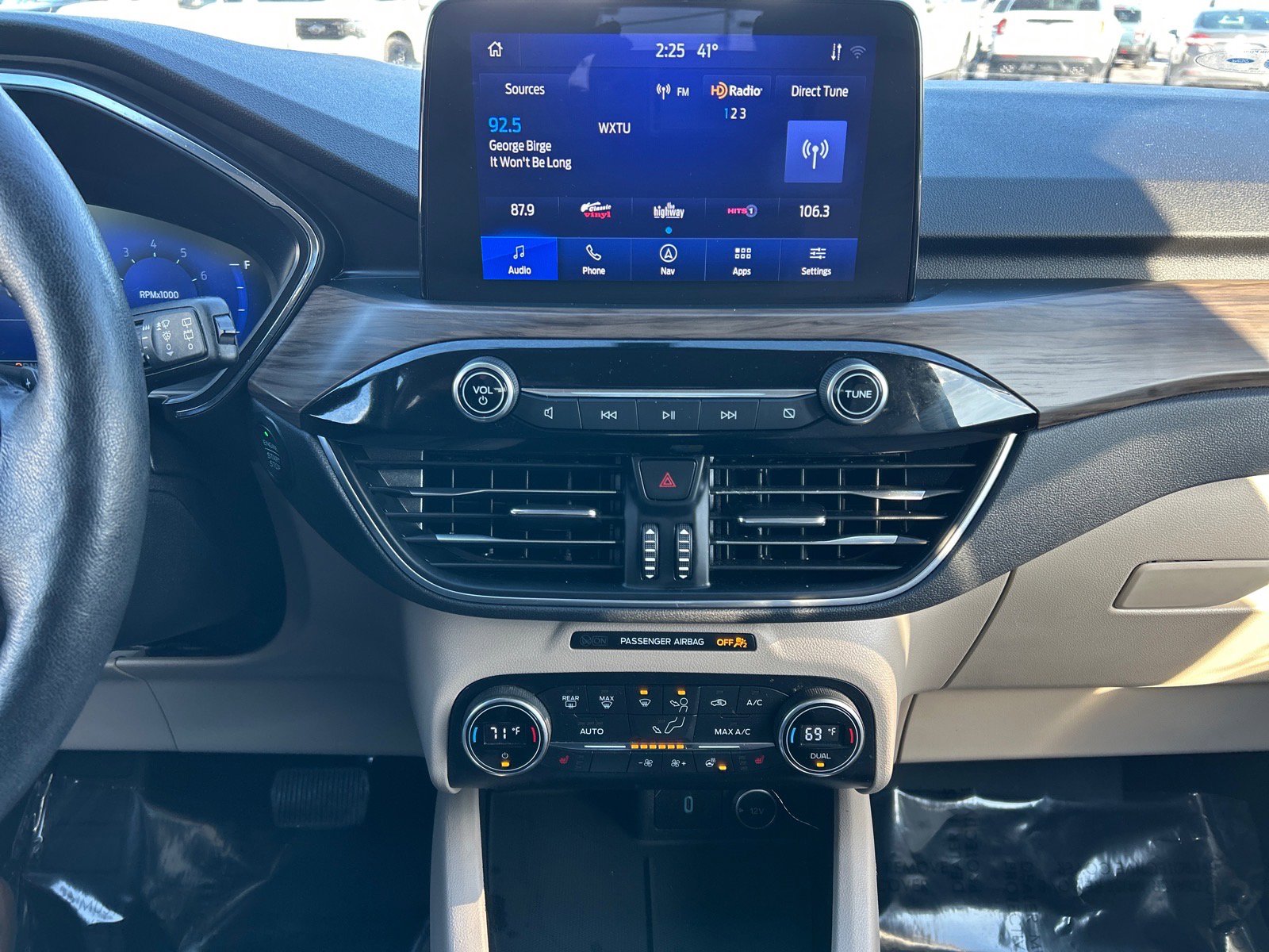 Certified 2020 Ford Escape Titanium image 28