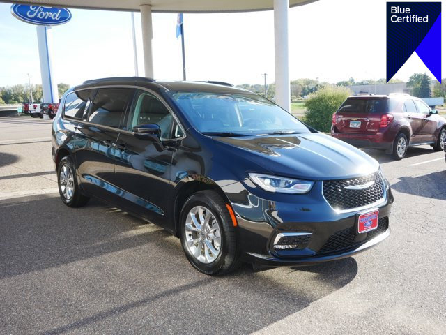 Used 2022 Chrysler Pacifica Touring-L