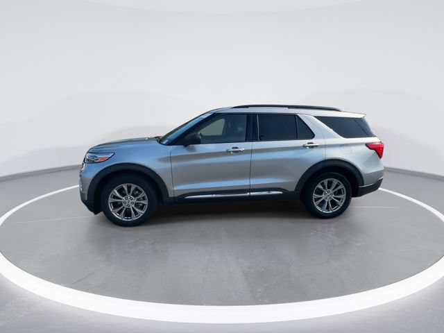 Certified 2021 Ford Explorer XLT w/ Equipment Group 202A RWD image 6