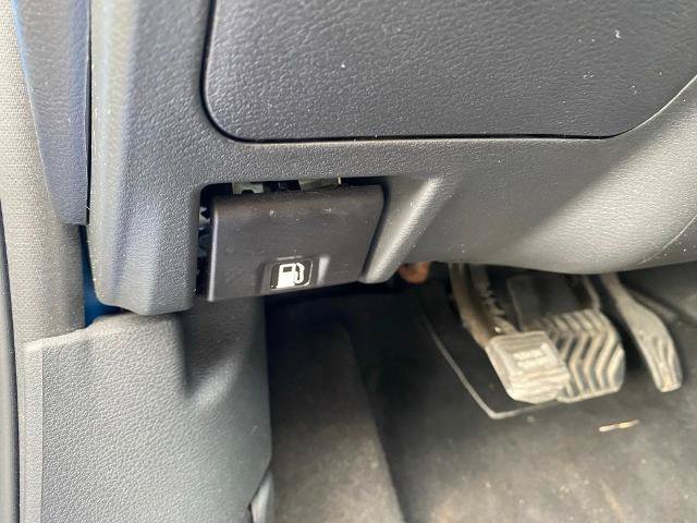 Used 2025 Nissan Sentra SV FWD image 17
