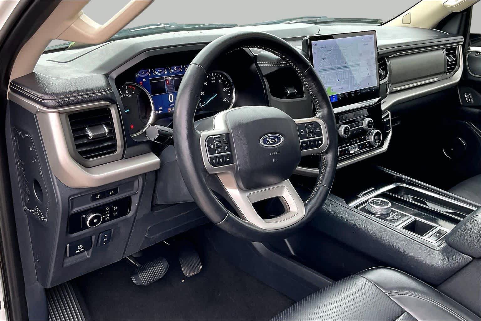 Certified 2024 Ford Expedition XLT RWD image 16