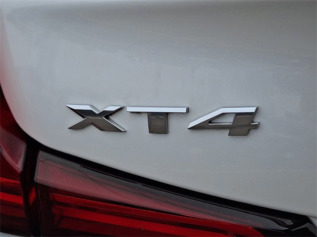 Used 2020 Cadillac XT4 Luxury w/ Cold Weather Package image 32