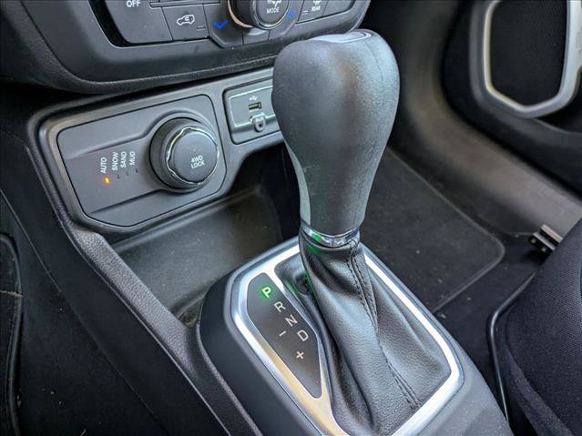 Used 2021 Jeep Renegade Sport AWD/4WD image 14