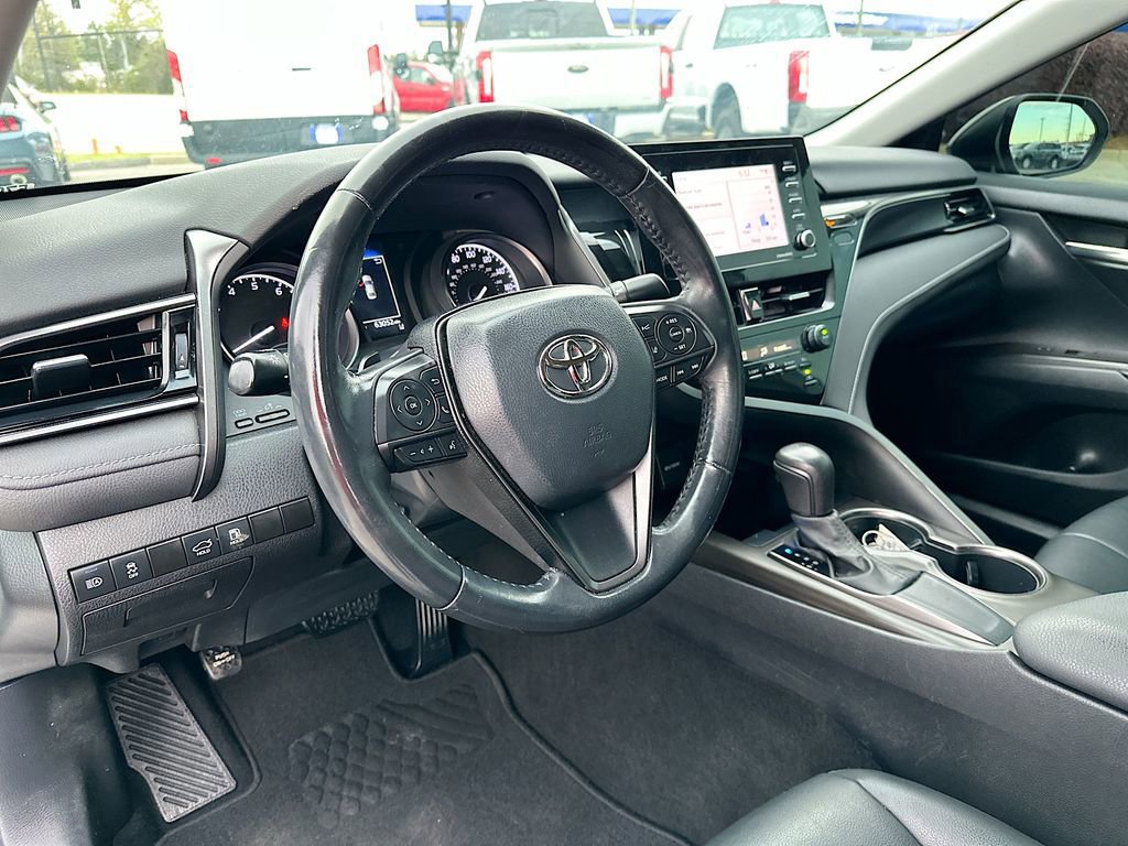 Used 2021 Toyota Camry SE w/ Convenience Package image 11