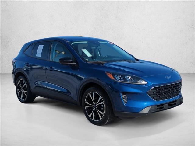 Certified 2022 Ford Escape SE w/ SE Sport Appearance Package FWD image 3
