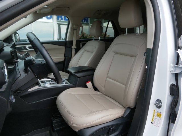Certified 2024 Ford Explorer XLT w/ Equipment Group 202A AWD/4WD image 12