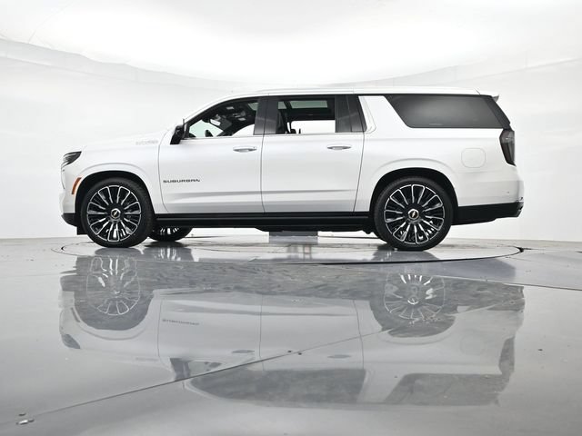 Used 2025 Chevrolet Suburban High Country AWD/4WD image 41