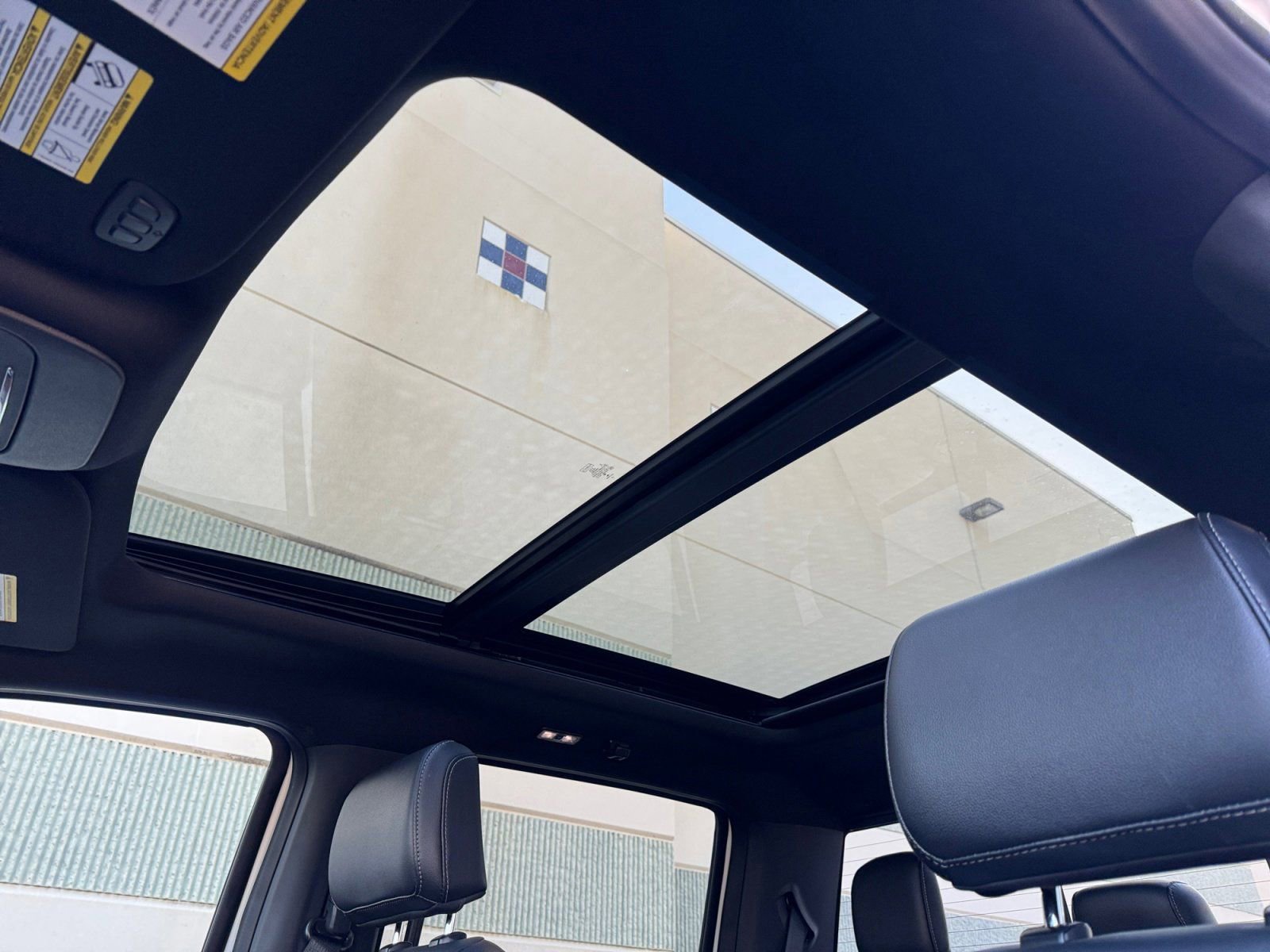 Certified 2022 Ford F150 Lariat w/ Equipment Group 502A High image 26