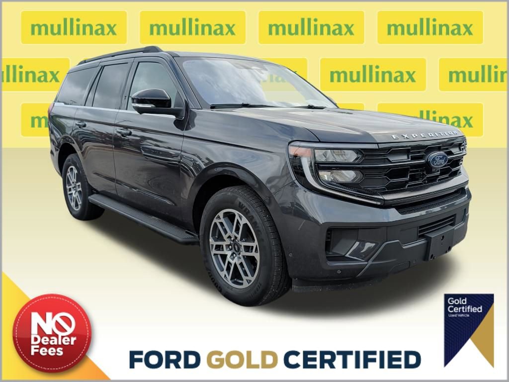 Certified 2025 Ford Expedition Active RWD image 1