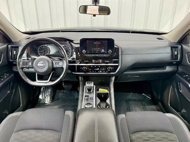 Used 2022 Nissan Pathfinder SV AWD/4WD image 33