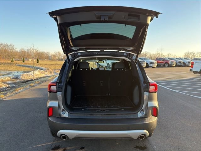 Certified 2023 Ford Escape Platinum w/ Premium Technology Package image 9