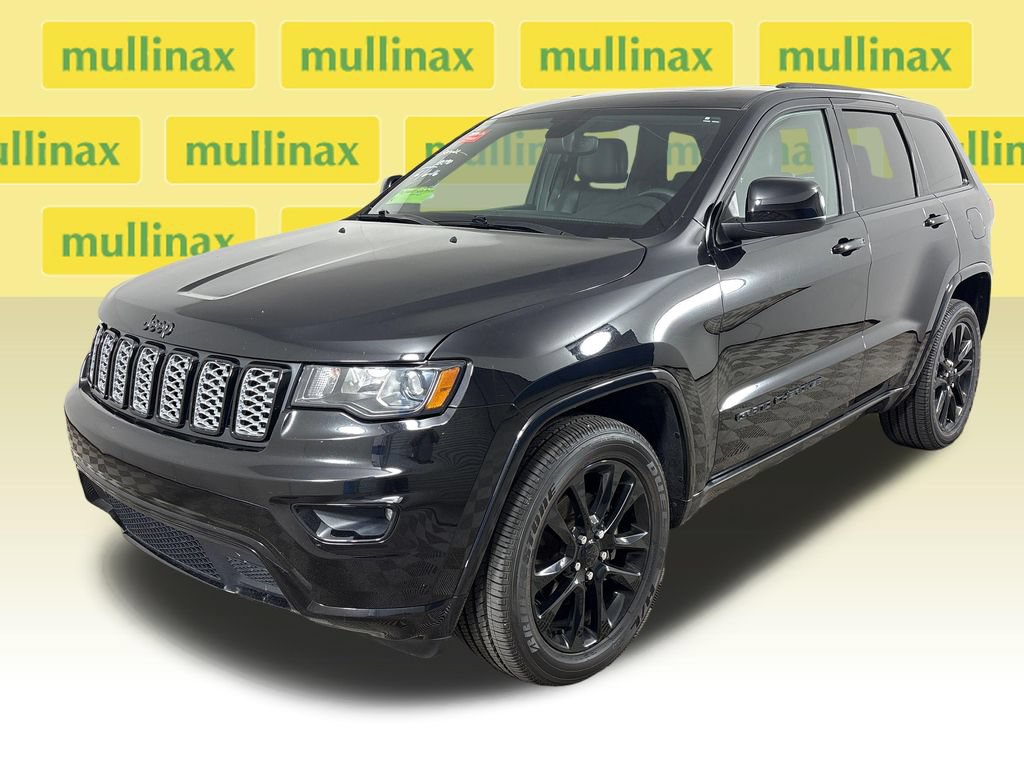 Used 2020 Jeep Grand Cherokee Altitude AWD/4WD image 14