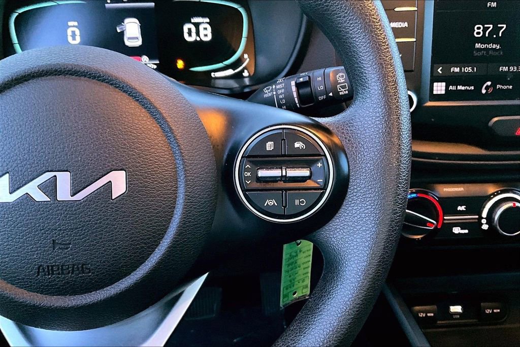 Used 2023 Kia Soul LX w/ LX Technology Package image 18