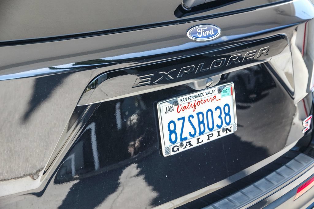 Certified 2022 Ford Explorer ST w/ Equipment Group 401A AWD/4WD image 8