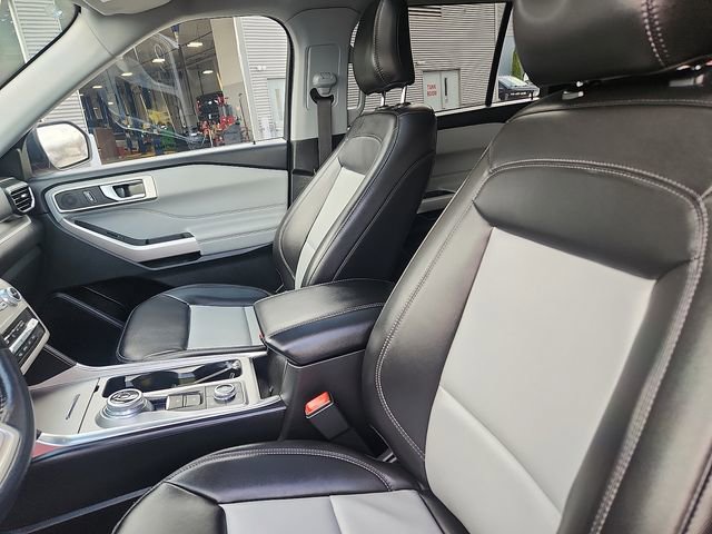 Certified 2023 Ford Explorer XLT w/ Equipment Group 202A image 22
