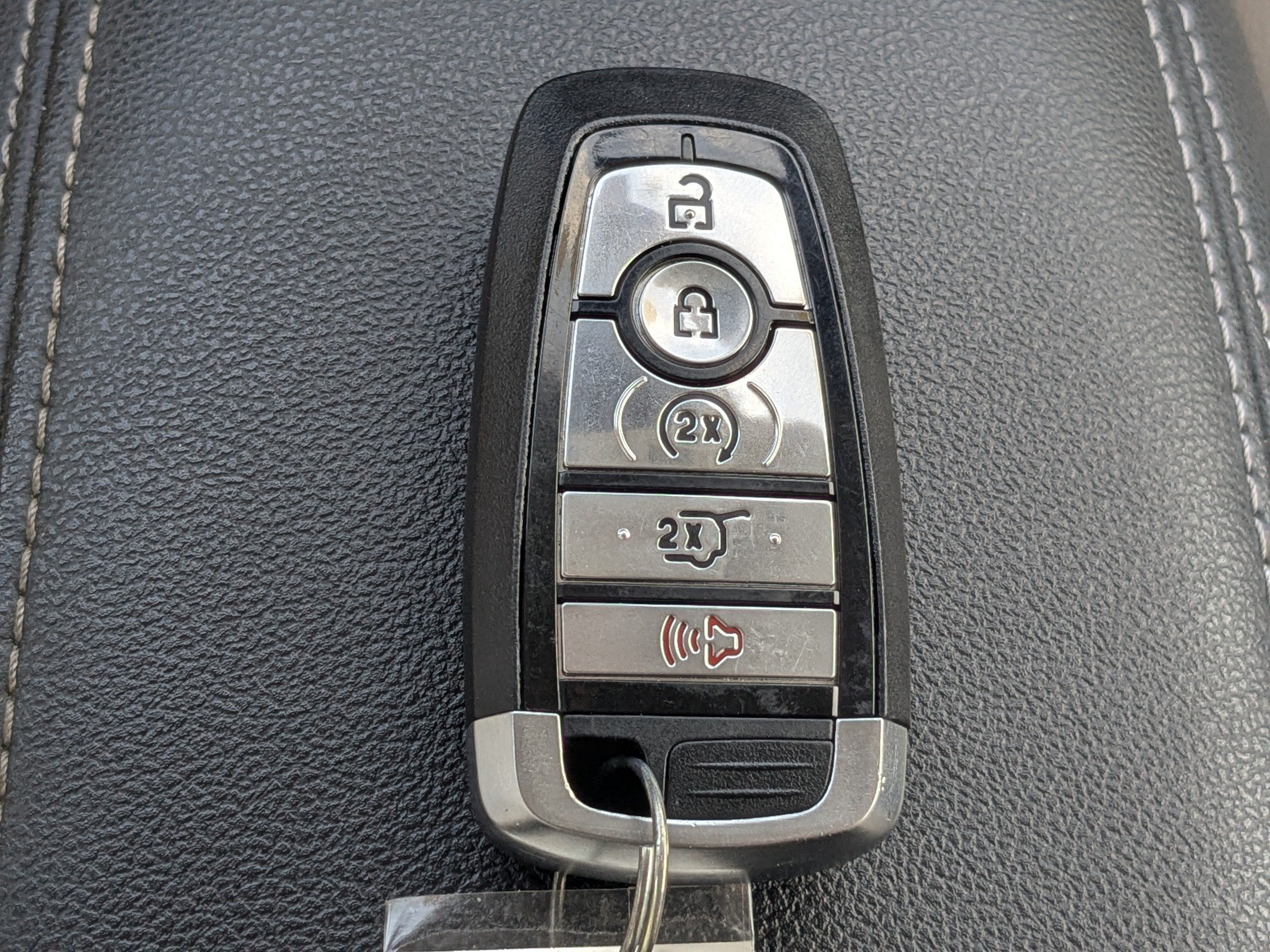 Certified 2022 Ford Escape SEL w/ Technology Package FWD image 31