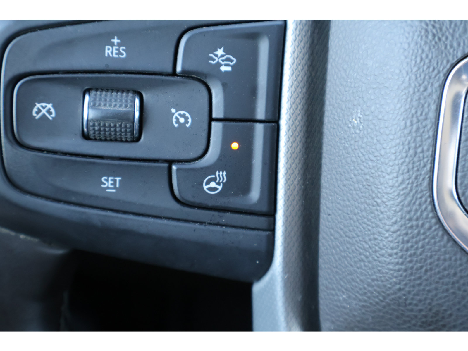 Used 2024 GMC Sierra 1500 Denali w/ Technology Package AWD/4WD image 9