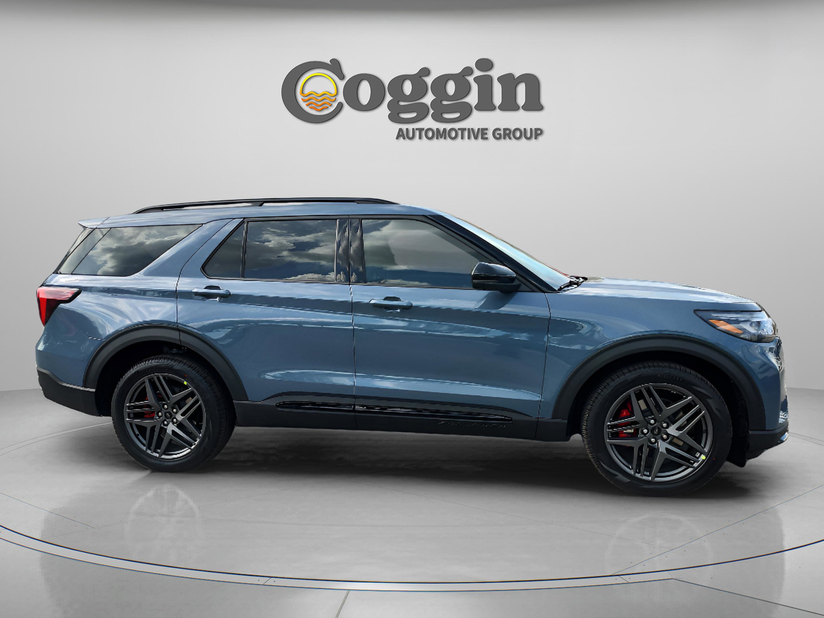 Certified 2026 Ford Explorer ST w/ Sun And Sound Package AWD/4WD image 7