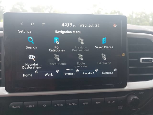 Used 2022 Hyundai Venue Limited FWD image 21