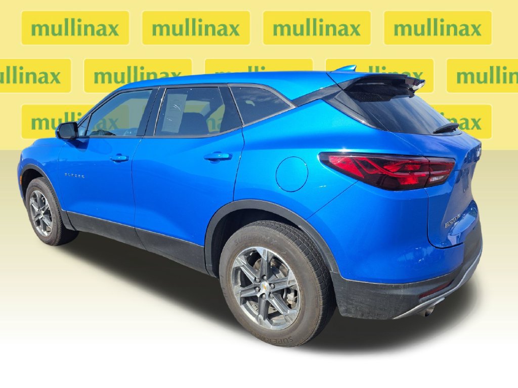 Used 2025 Chevrolet Blazer LT AWD/4WD image 11