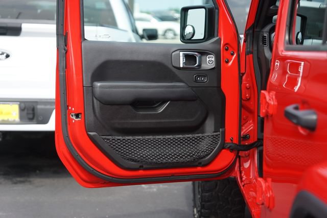 Used 2023 Jeep Wrangler Unlimited Sahara AWD/4WD image 30