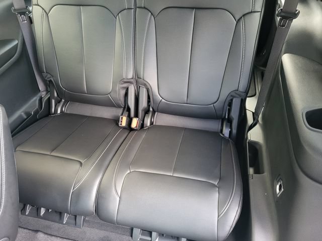 Used 2025 Jeep Grand Cherokee L Limited w/ Black Appearance Package RWD image 29