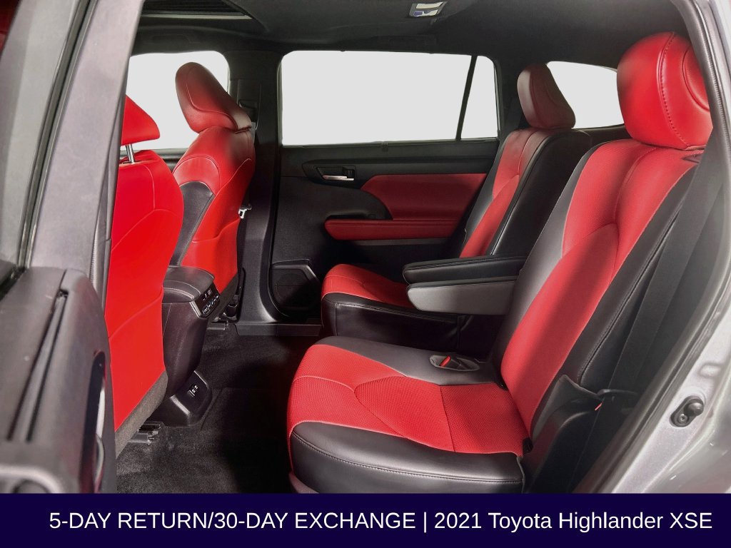 Used 2021 Toyota Highlander XSE AWD/4WD image 27