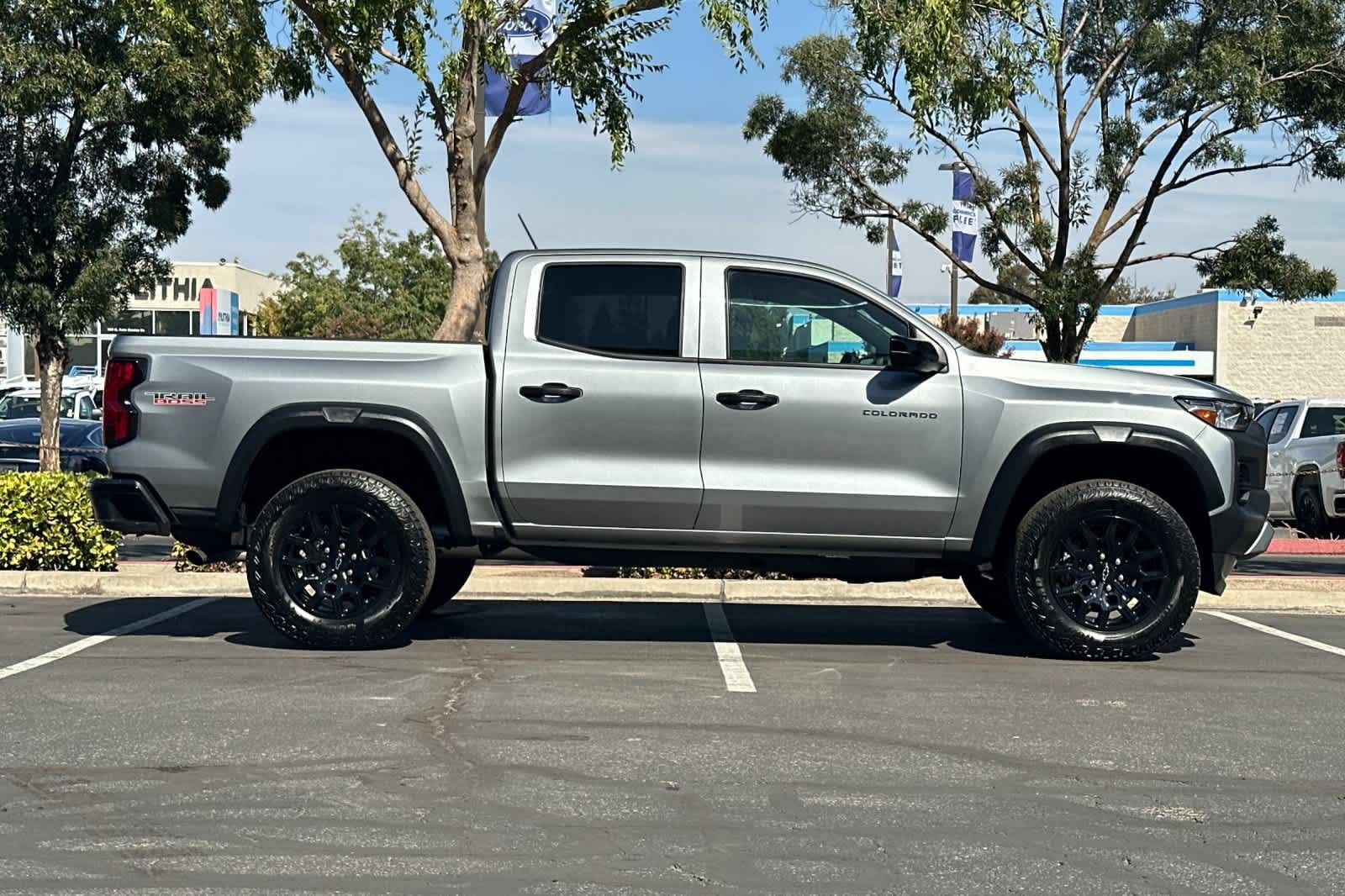 Used 2026 Chevrolet Colorado Trail Boss AWD/4WD image 9