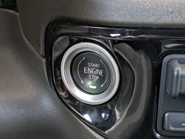 Used 2025 GMC Sierra 1500 SLT image 29