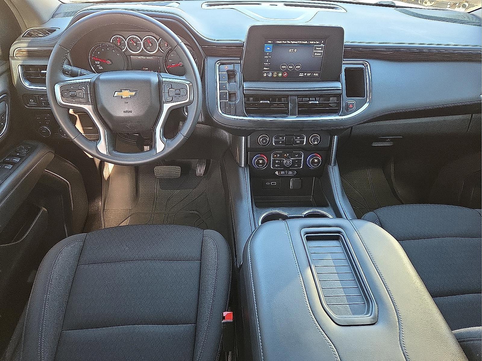 Used 2024 Chevrolet Suburban LS image 12
