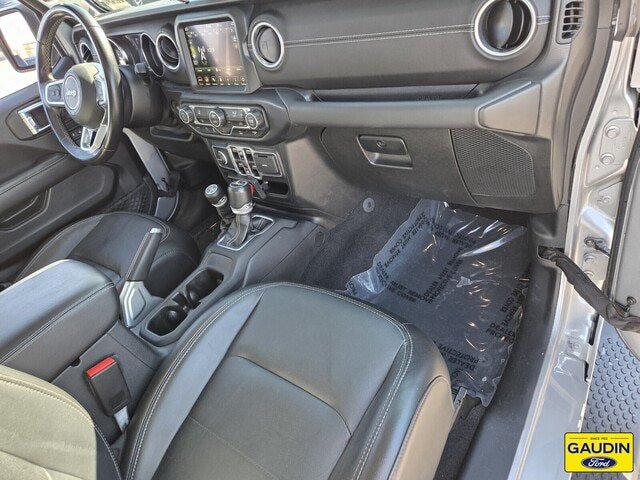 Used 2021 Jeep Wrangler Unlimited Sahara AWD/4WD image 17