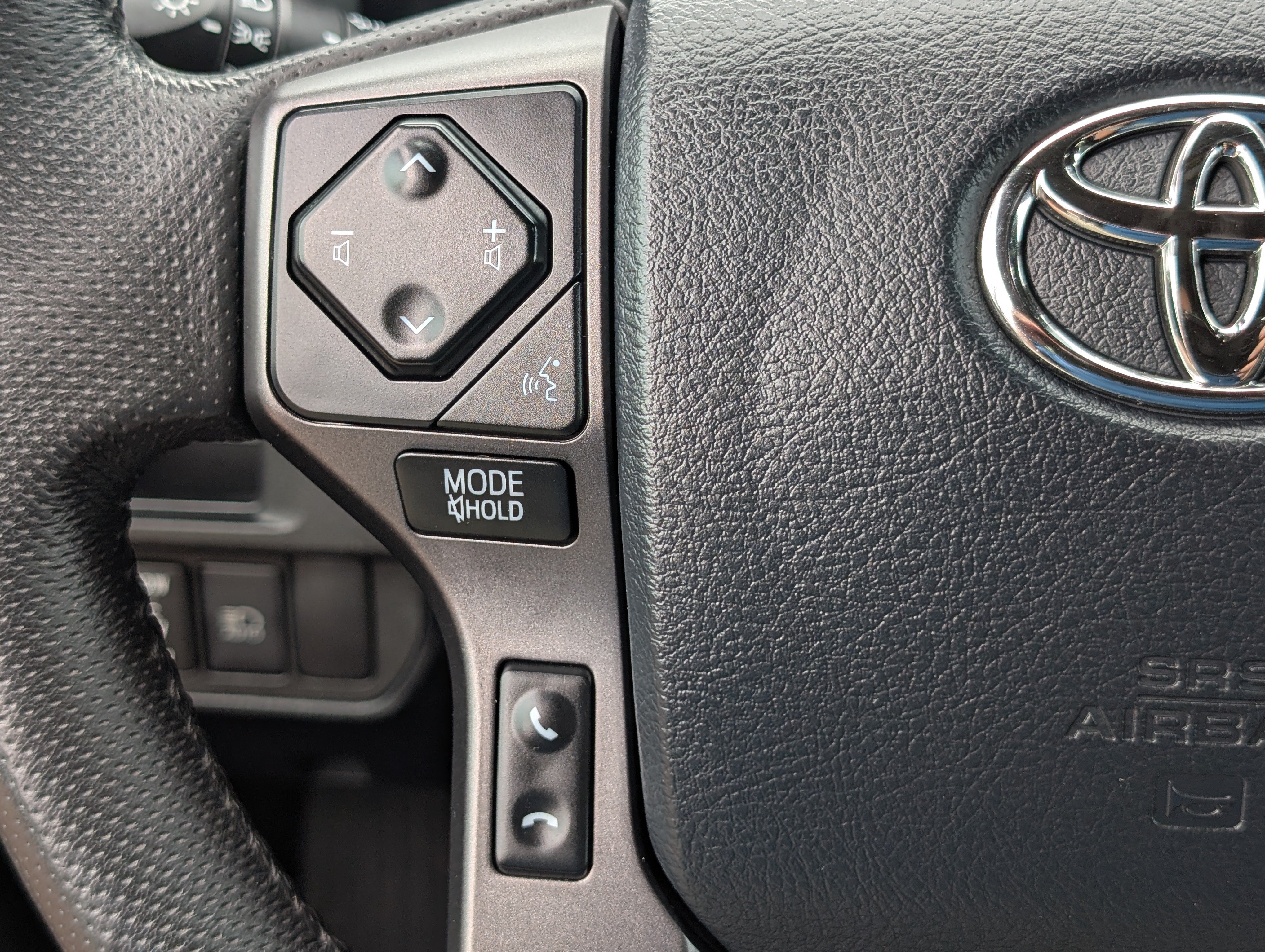Used 2019 Toyota Tacoma TRD Off-Road AWD/4WD image 19