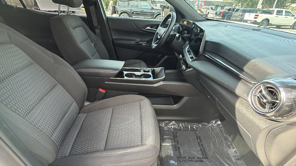Used 2026 Chevrolet Equinox LT FWD image 27
