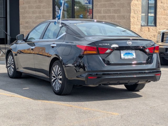 Used 2024 Nissan Altima 2.5 SV FWD image 6