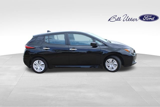 Used 2025 Nissan Leaf S FWD image 4