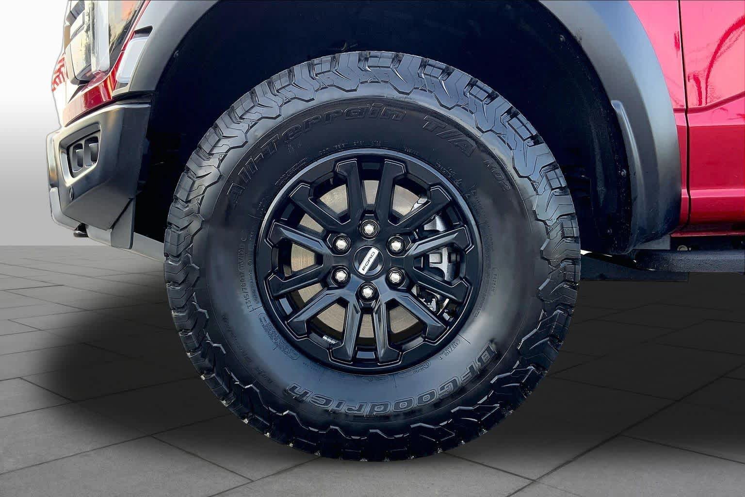 Certified 2025 Ford F150 Raptor AWD/4WD image 11