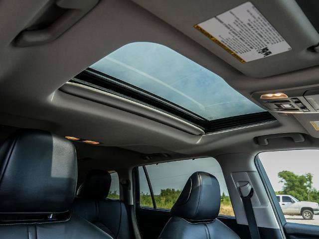 Used 2021 Toyota Highlander XLE AWD/4WD image 20