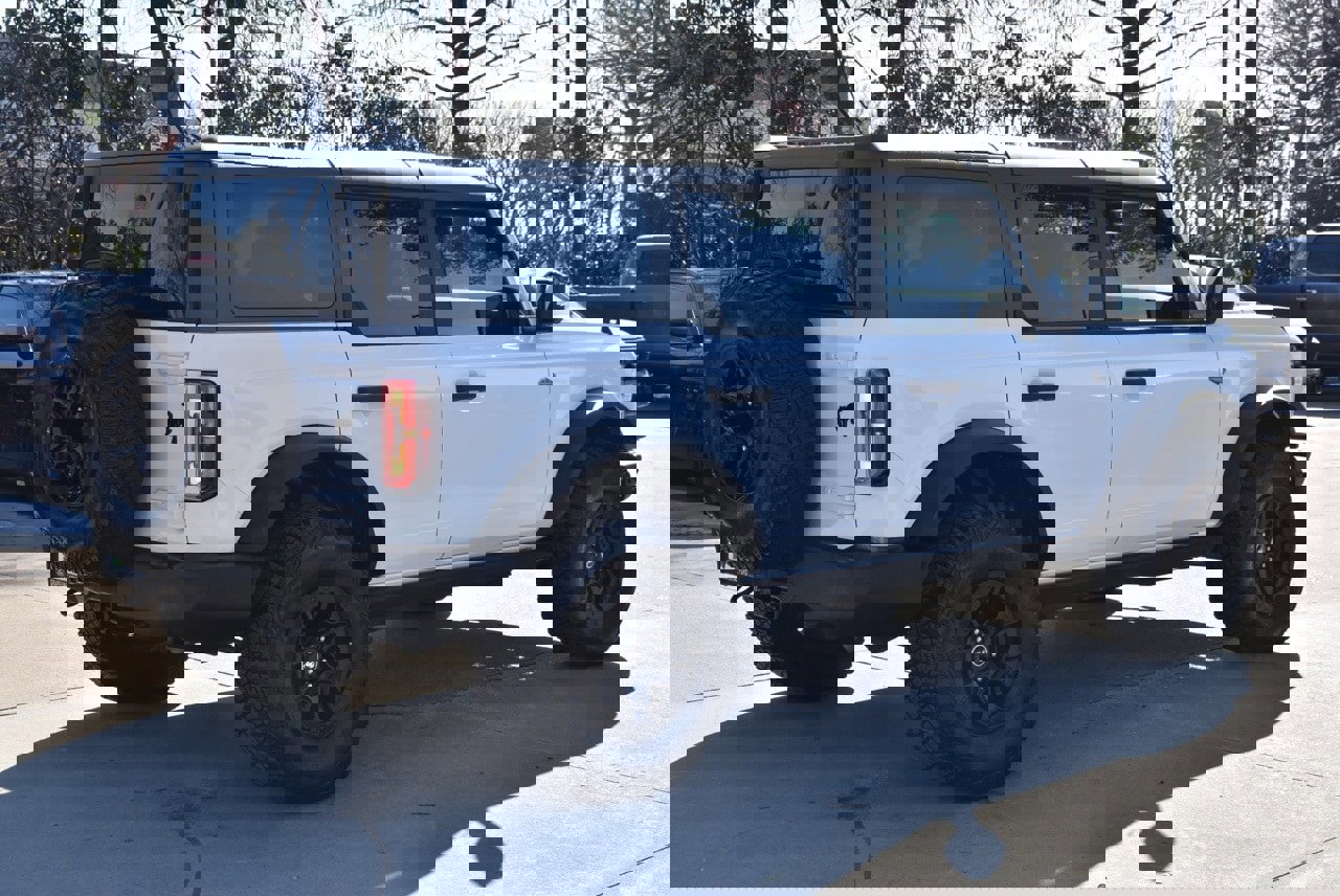 Certified 2023 Ford Bronco Wildtrak image 9